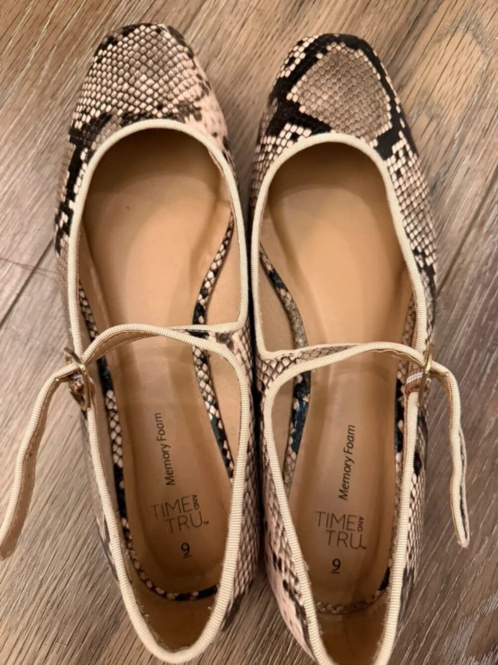 Ballet flats